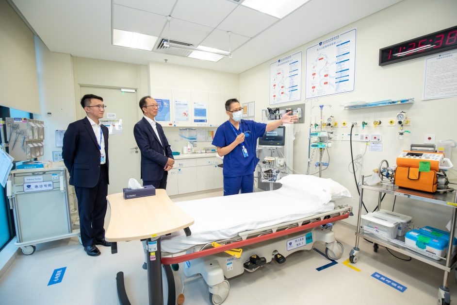 梁錦松指出，深圳和睦家醫院是當地少有有24小時候命的急症室