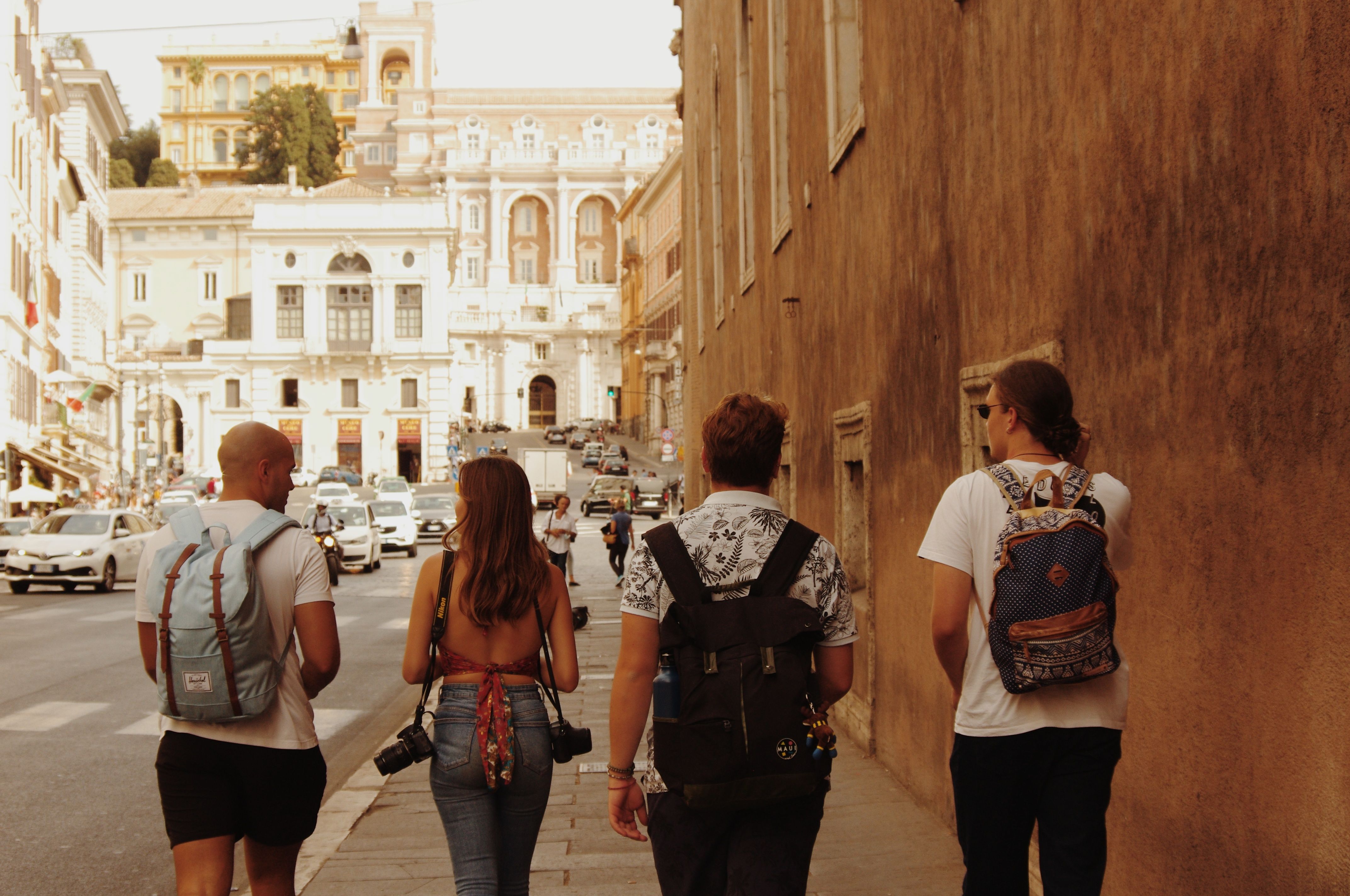 旅遊(@Marina Gr_pexels)